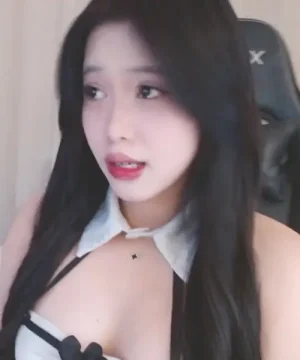 Video lin_siyee stripchat live 26/11/2024